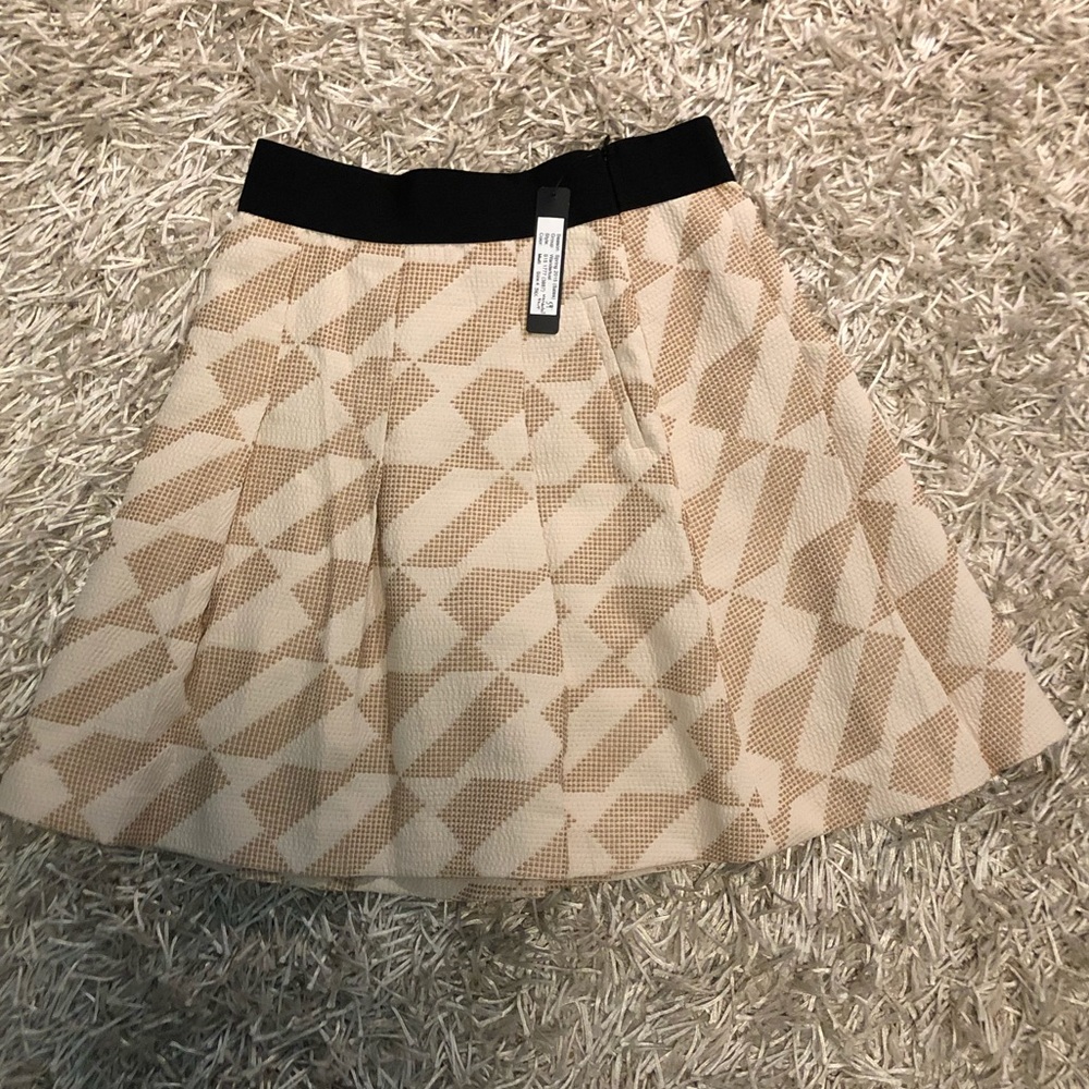 Nic+Zoe Skirt. Size 4. New with Tags.